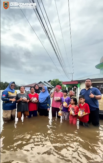 melalui RSGM Gusti Hasan Aman kembali menyalurkan bantuan kemanusiaan kepada warga terdampak banjir di Desa Pemakuan Hulu RT 6, Kecamatan Sungai Tabuk, Kabupaten Banjar
